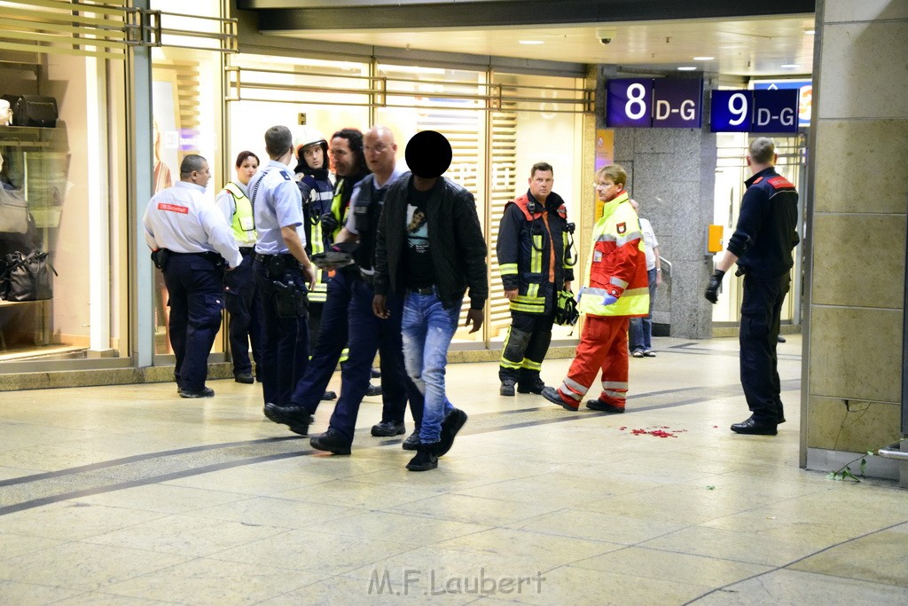 Messerstecherei Koeln Koelner Hauptbahnhof P09.JPG - Miklos Laubert